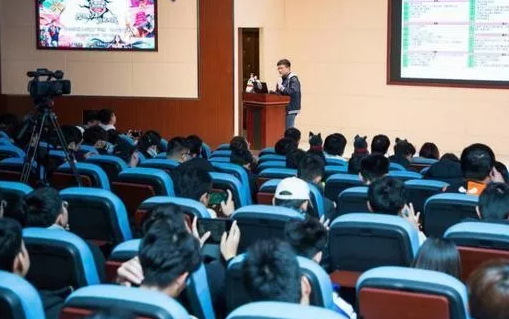 电竞学校值不值得进?让你明白“追梦”的代价